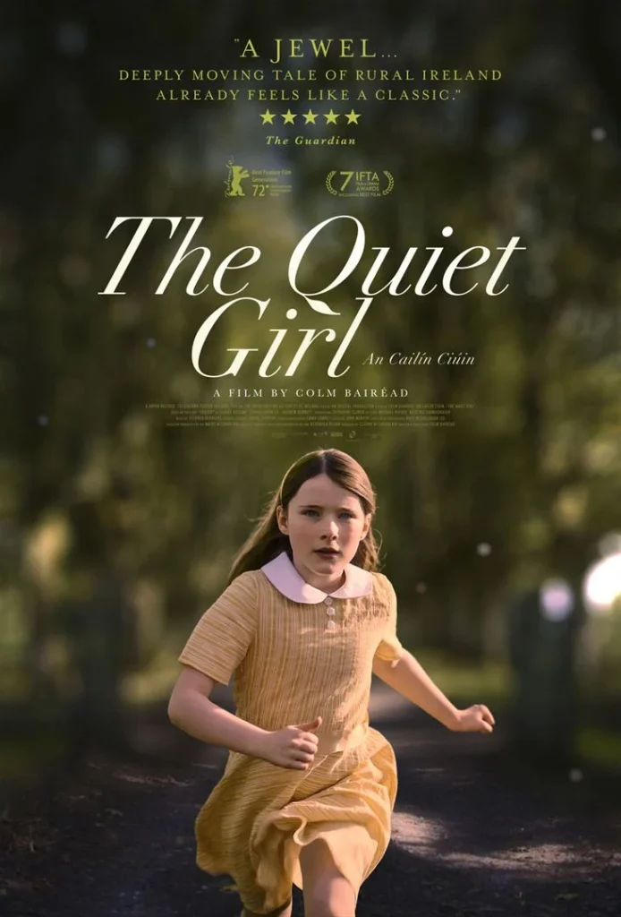 Filmplakat 'The Quiet Girl', Mädchen im Vordergrund