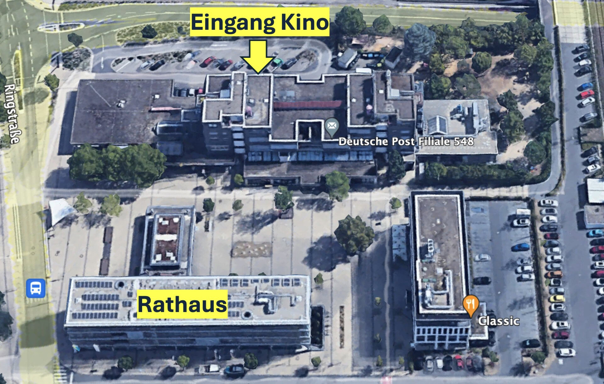 Luftbild vom Rathaus und Kinoeingang